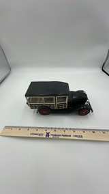 Vintage Cast Iron Woody Wagon Model - Image 3