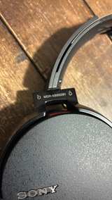 Sony MDR-XB950B1 Extra Bass Wireless Headphones - Image 2