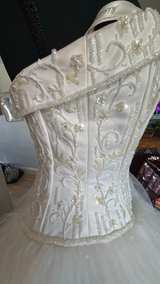 Michaelangelo David’s Bridal Beaded Tulle Ball Gown Wedding Dress size 4 - Image 4