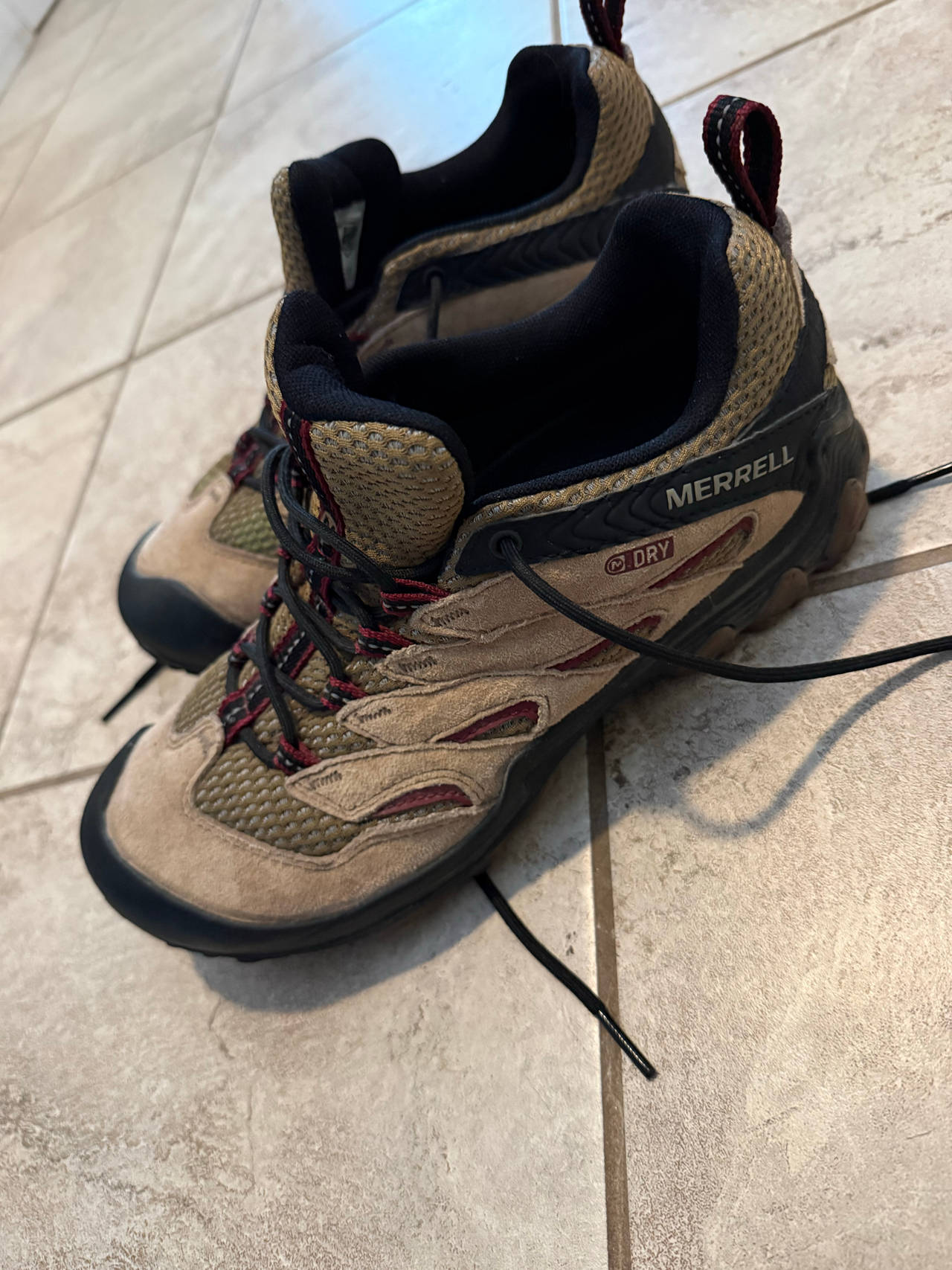Merrell Moab 2 Waterproof Hiking Shoes women’s Size 8.5