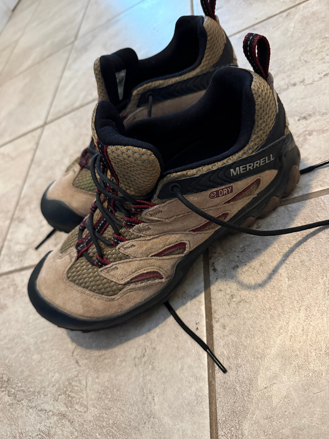 Merrell Moab 2 Waterproof Hiking Shoes women’s Size 8.5
