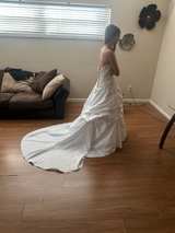 David's Bridal T9669 Sweetheart Ballgown Ivory - Image 4