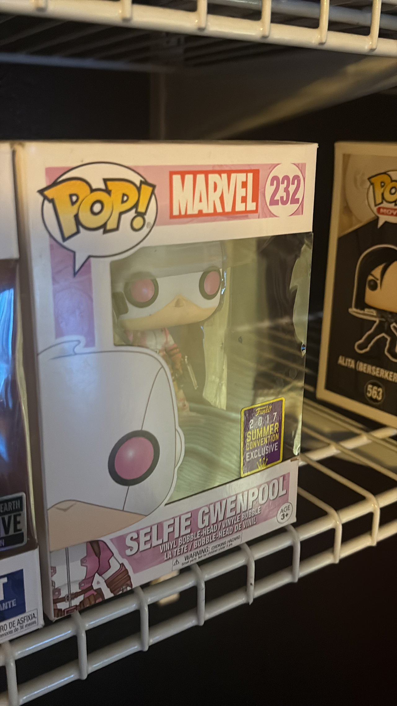 Funko Pop! Marvel Selfie Gwenpool #232