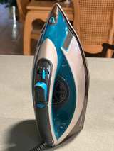 Sunbeam Turbo Steam Master Professional Iron - Image 1
