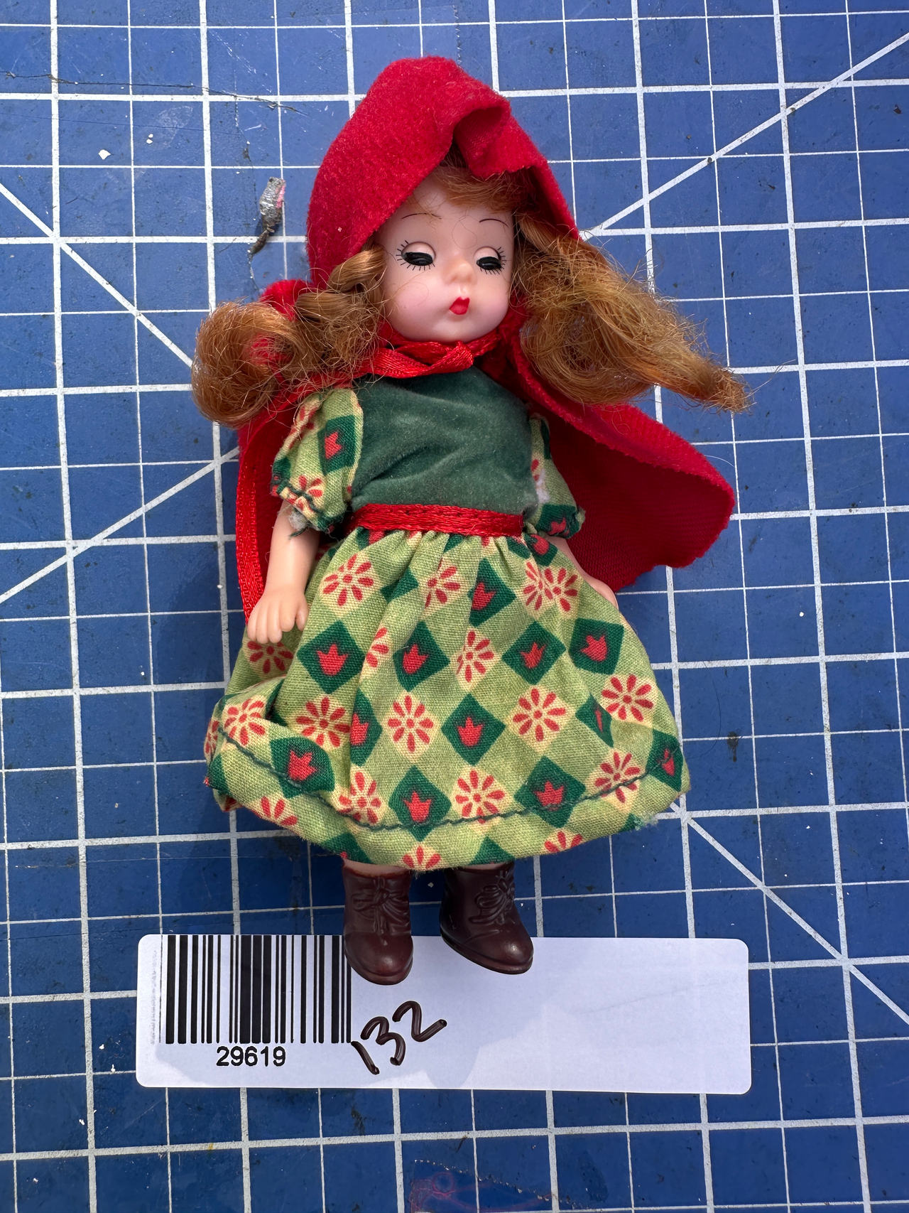 Madame Alexander Little Red Riding Hood Doll 132-19