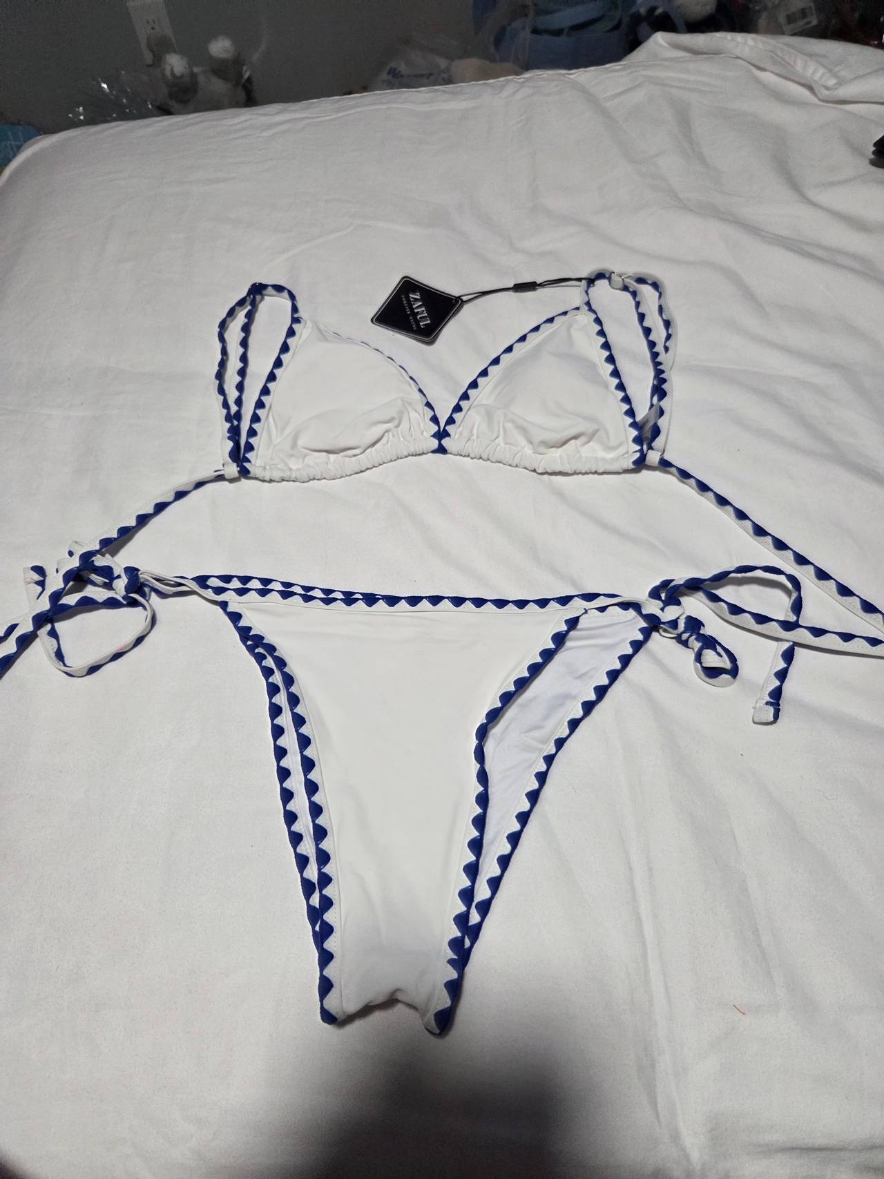 Zaful Scalloped Trim Triangle Bikini Set