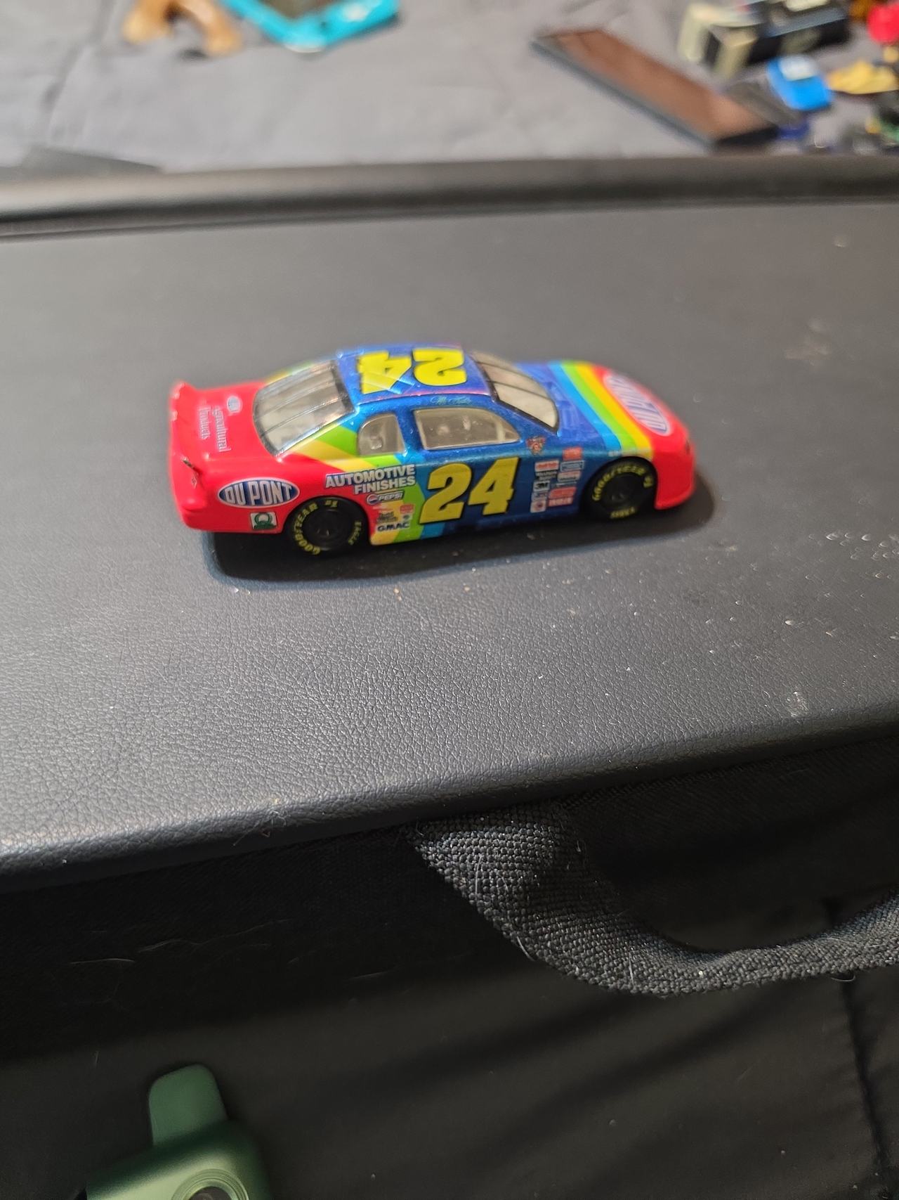 Jeff Gordon #24 DuPont Rainbow 1:64 Diecast Car