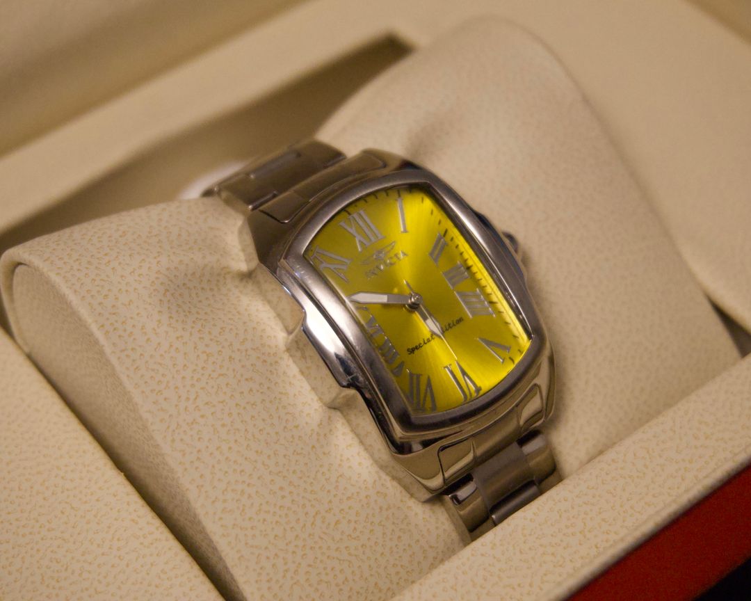 Invicta Lupah Lady 18645 – Yellow Dial, Stainless Steel, Japan Quartz