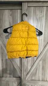 babyGap Mustard Yellow Puffer Vest 18-24 months - Image 3