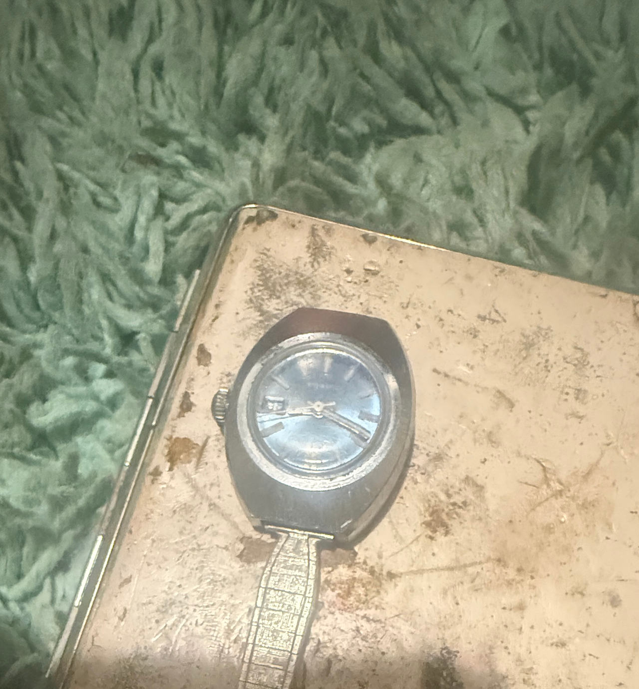 Vintage Timex Ladies Mechanical Watch with Date