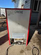 Frigidaire Retro Mini Fridge Red 3.2 cu ft 2-Door - Image 4
