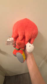 Jakks Pacific Sonic the Hedgehog Knuckles 9" Plush - Image 2