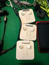 Apple iPhone Lot iPhones boxes and accessories - Image 4
