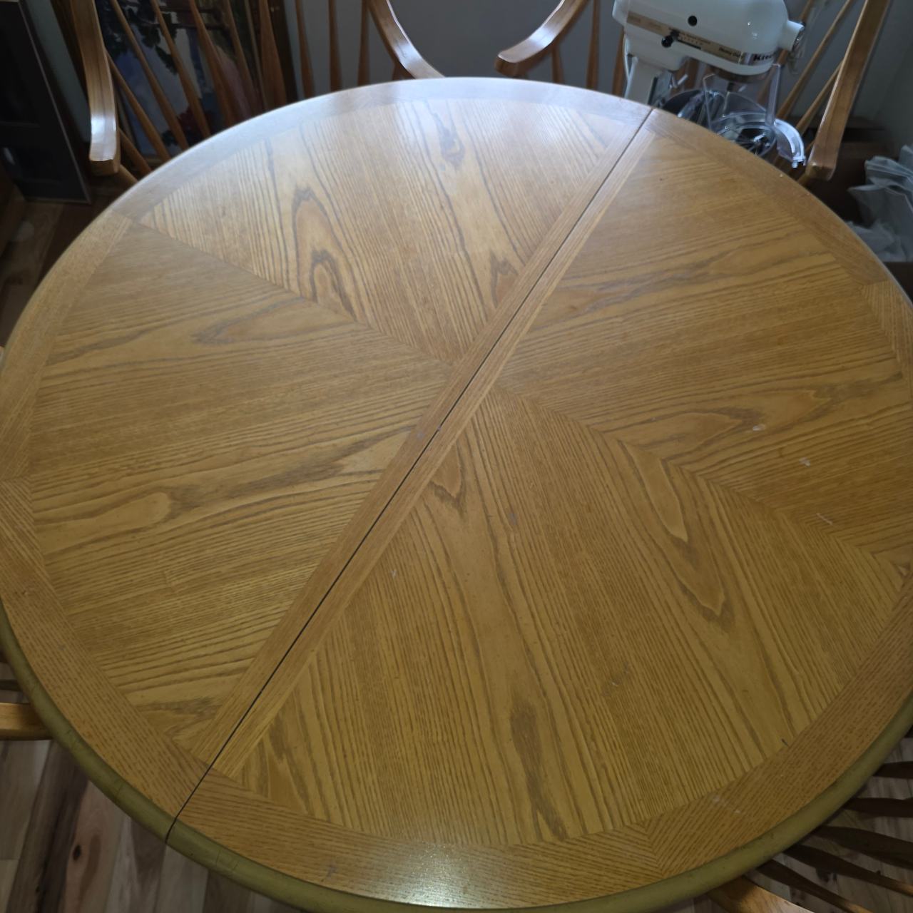 Round Oak Pedestal Dining Table and 4 Chairs Set