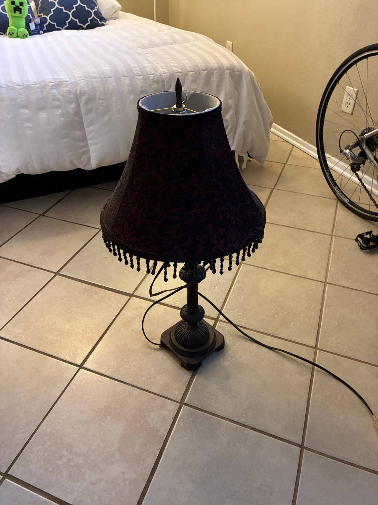 Victorian Style Table Lamp