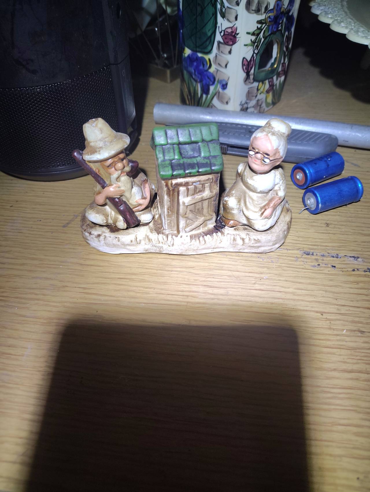 Vintage Ceramic Hillbilly Outhouse Figurine salt and pepper shakers