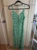 Ghanda Green Floral Ruched Front Midi Dress - Image 1