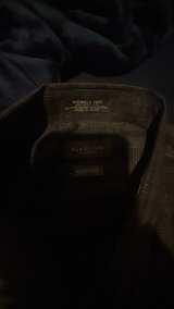 Van Heusen Wrinkle Free Broadcloth Shirt XL - Image 3