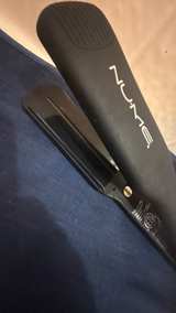 NuMe Megastar Hair Straightener - Image 3