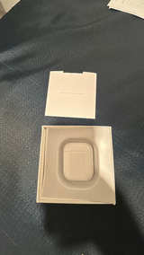 Apple AirPods (2nd generation) - Image 2