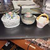 Porcelain Decorative Collectibles - Image 2