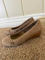 Seychelles Suede Round Toe Pumps size  6.5 - Image 2