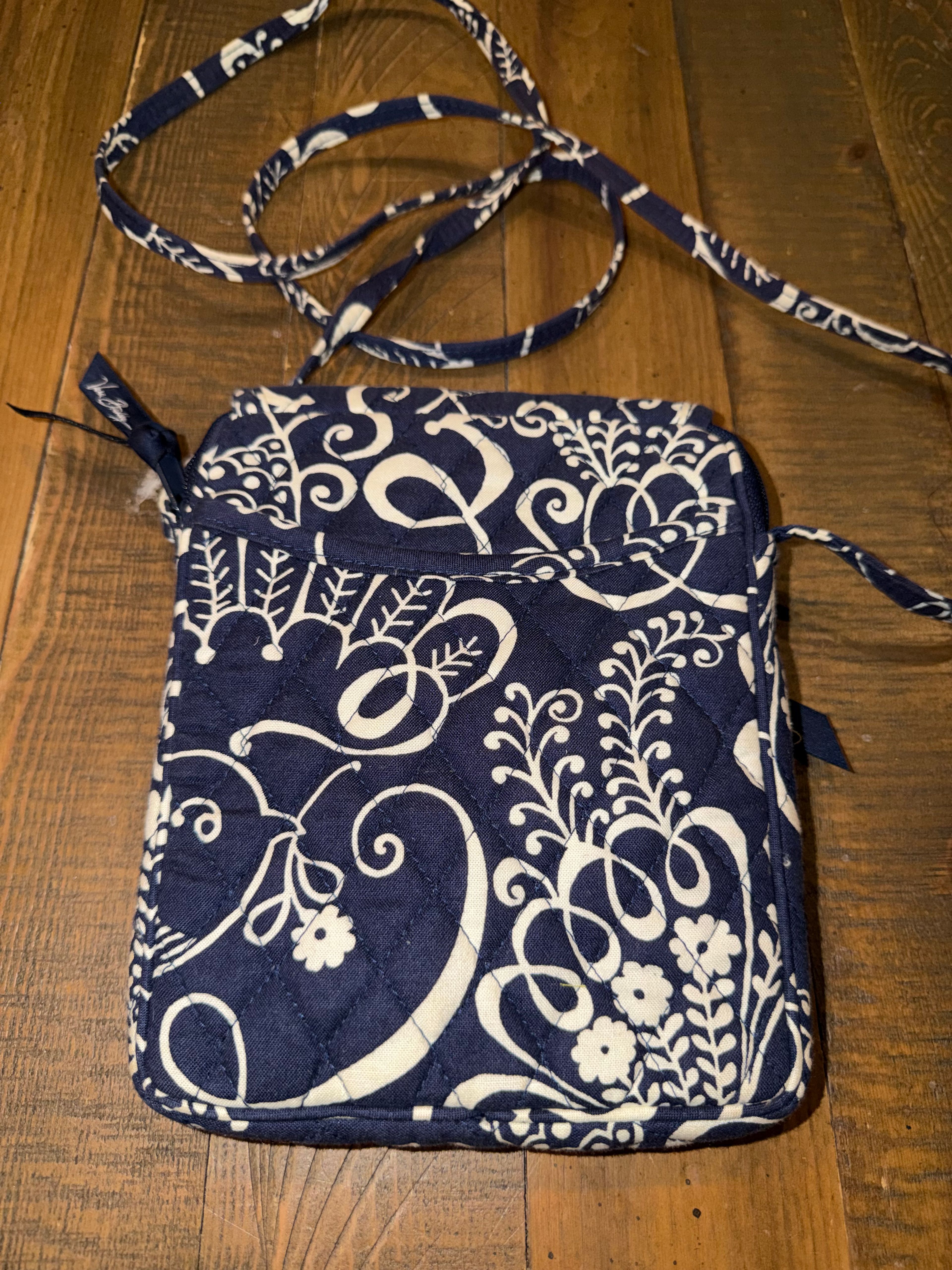 Vera Bradley Crossbody Bag Navy Twirly Birds Pattern - Image 6