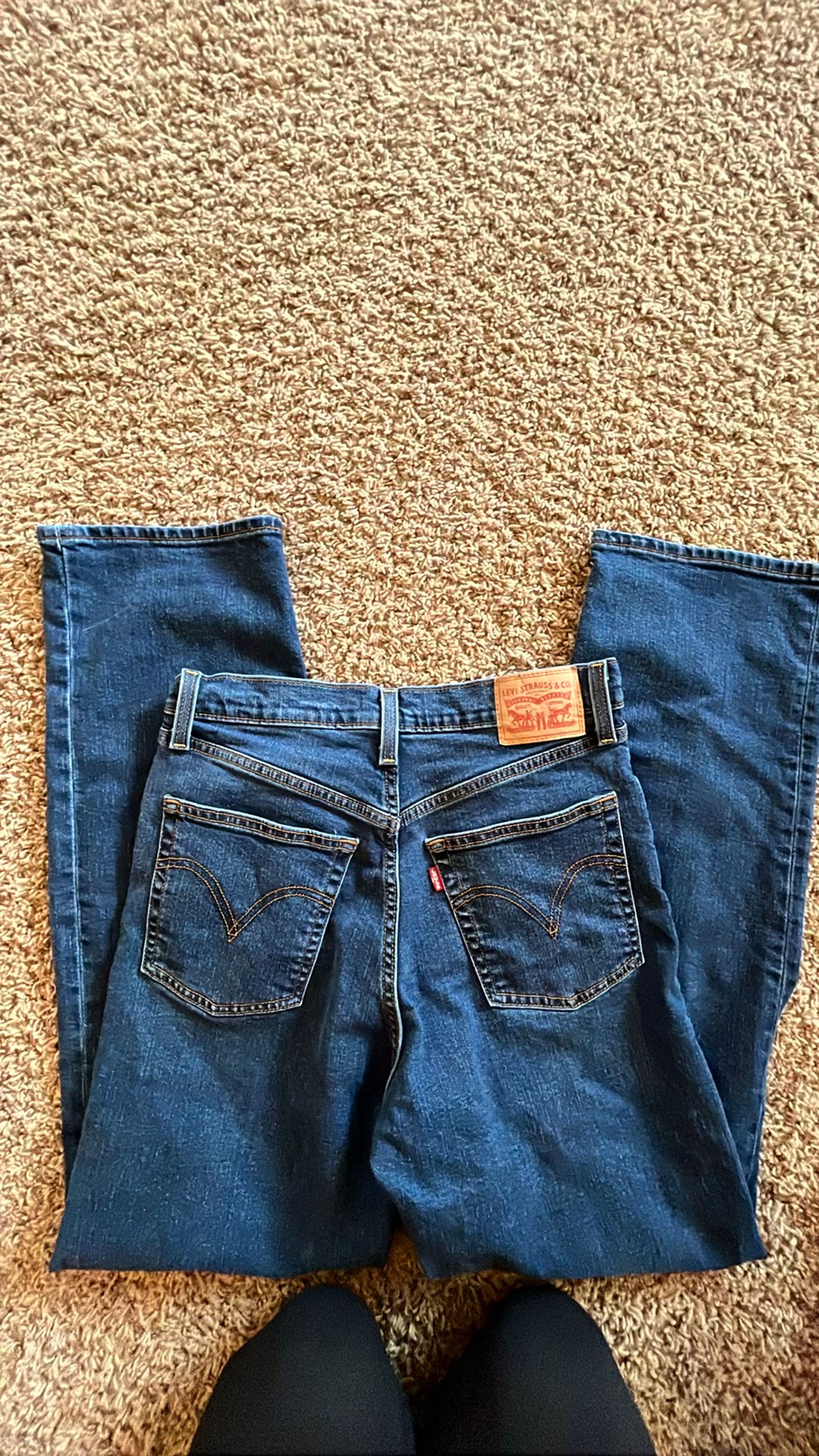 Levi's Ribcage Straight Ankle Jeans size 30 great condition - Image 3