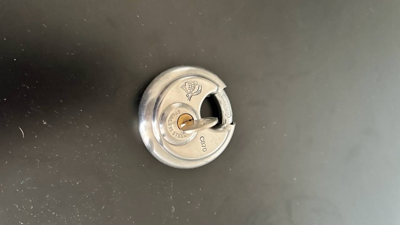 Chateau C-970 Disc Lock Stainless Steel Silver