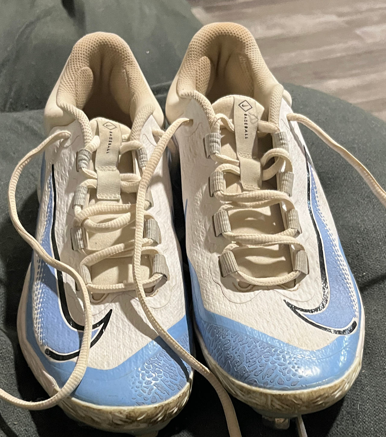 Nike Alpha Huarache Elite 4 Low Metal Baseball Cleats