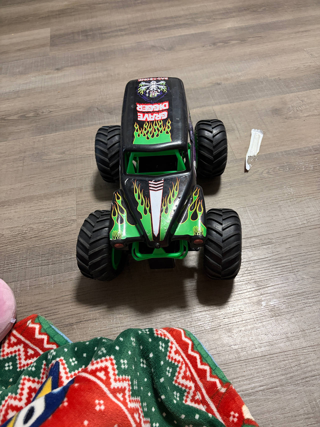 Monster Jam Grave Digger Remote Control Truck