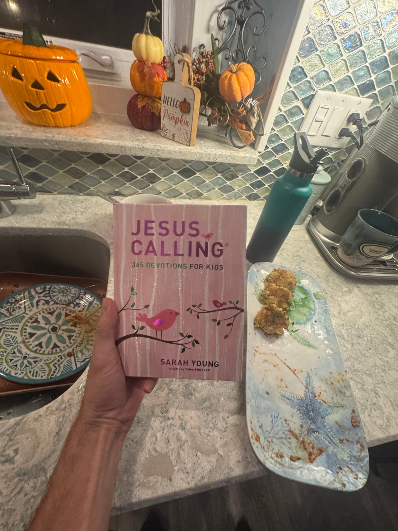 Jesus Calling: 365 Devotions for Kids