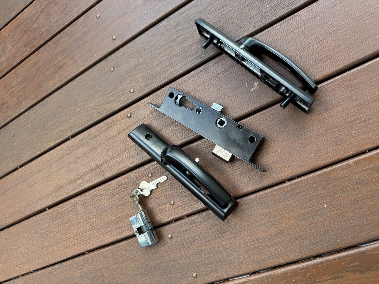 Screen Door Lock Set