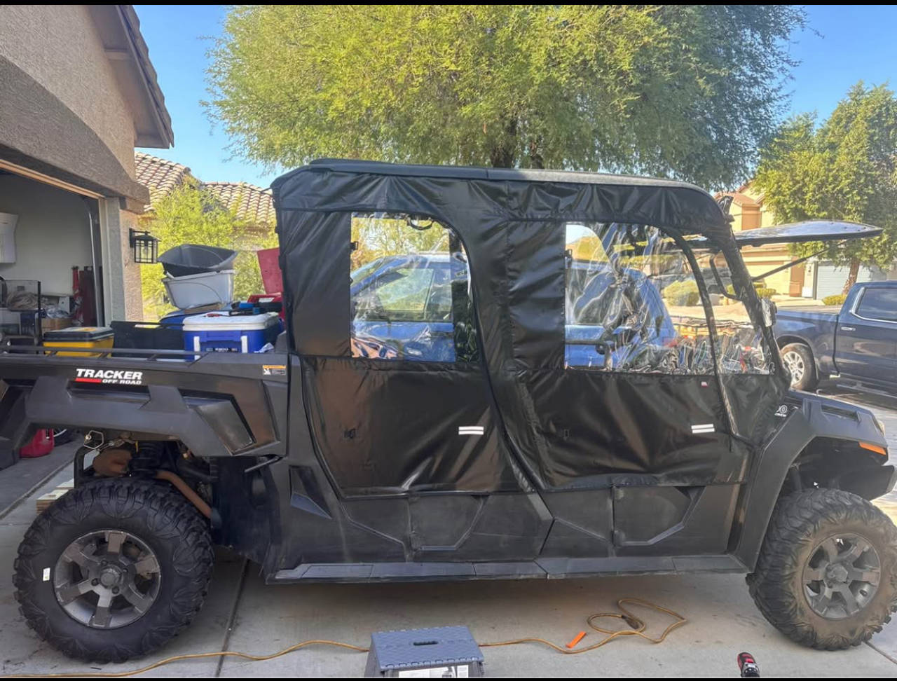 Tracker Off Road 800SX Crew