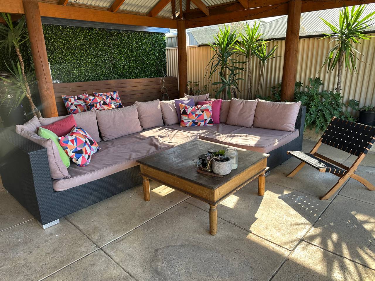 Outdoor Wicker Corner Lounge/Day Bed