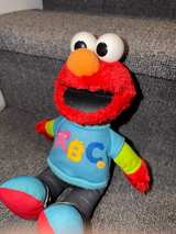 Hasbro Sesame Street Elmo Talking ABC Plush 12-inch - Image 2