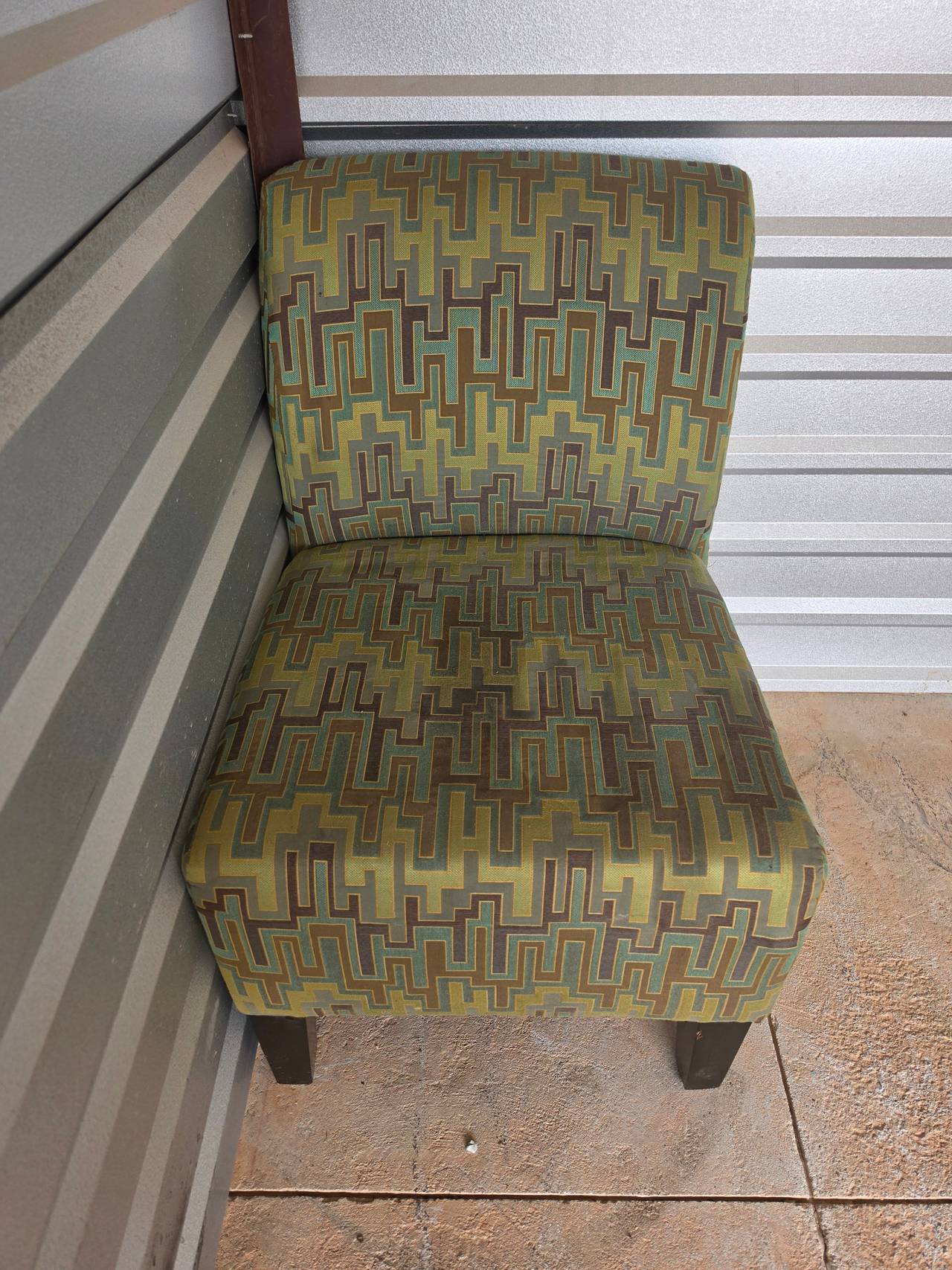 Geometric Pattern Slipper Chair