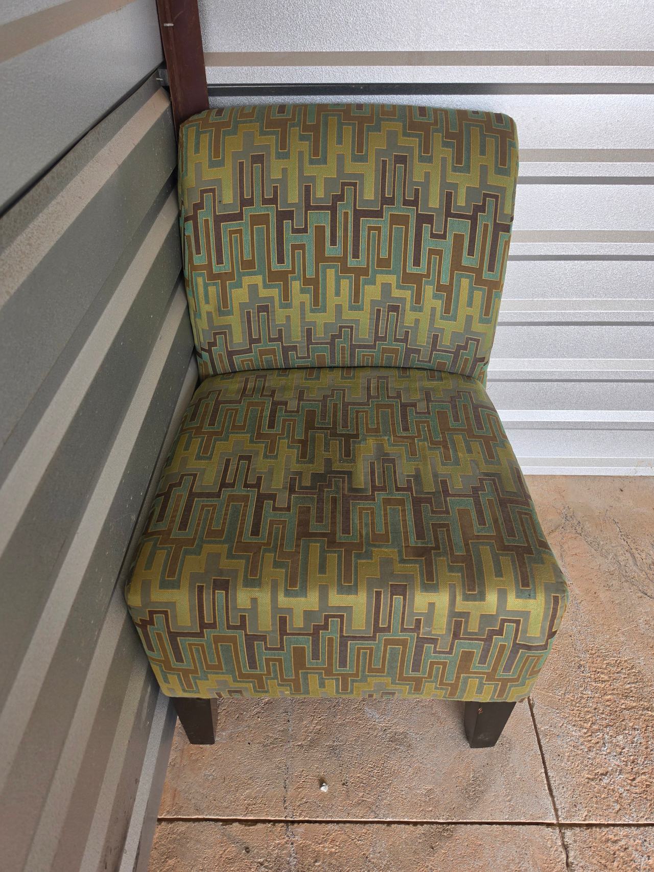 Geometric Pattern Slipper Chair