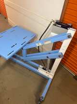 OTC 1585A 1,250 lb. Power Train Lift with Tilting Plate - Image 4