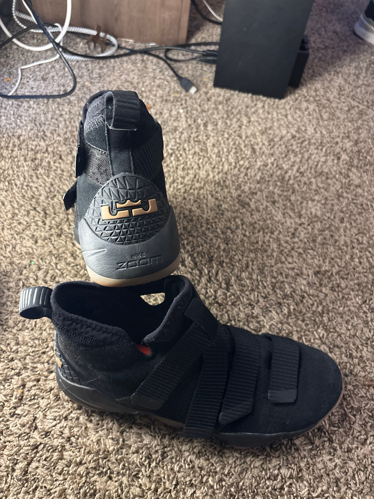 Nike LeBron Soldier 10