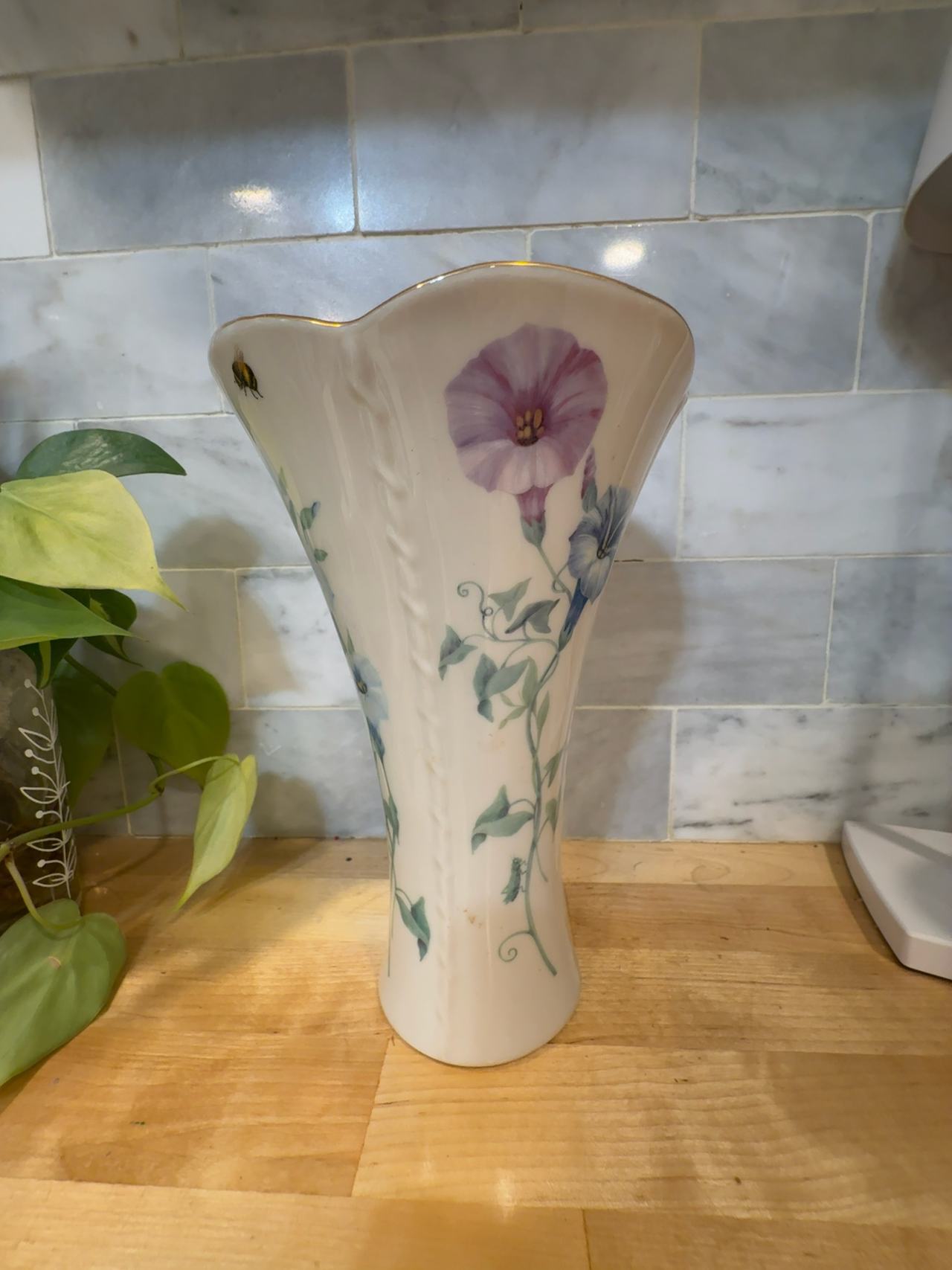 Lenox Morningside Cottage 8-inch Flared Floral Porcelain Vase