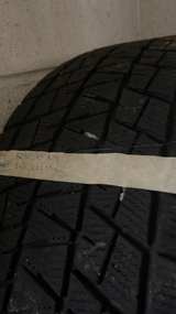 Bridgestone Blizzak DM-V2 Snow Tire - Image 3