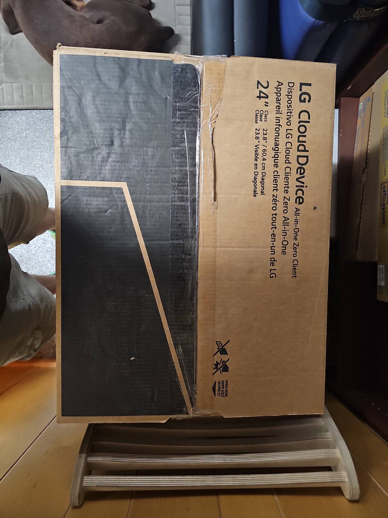 LG Cloud Device 24" All-in-One Zero Client