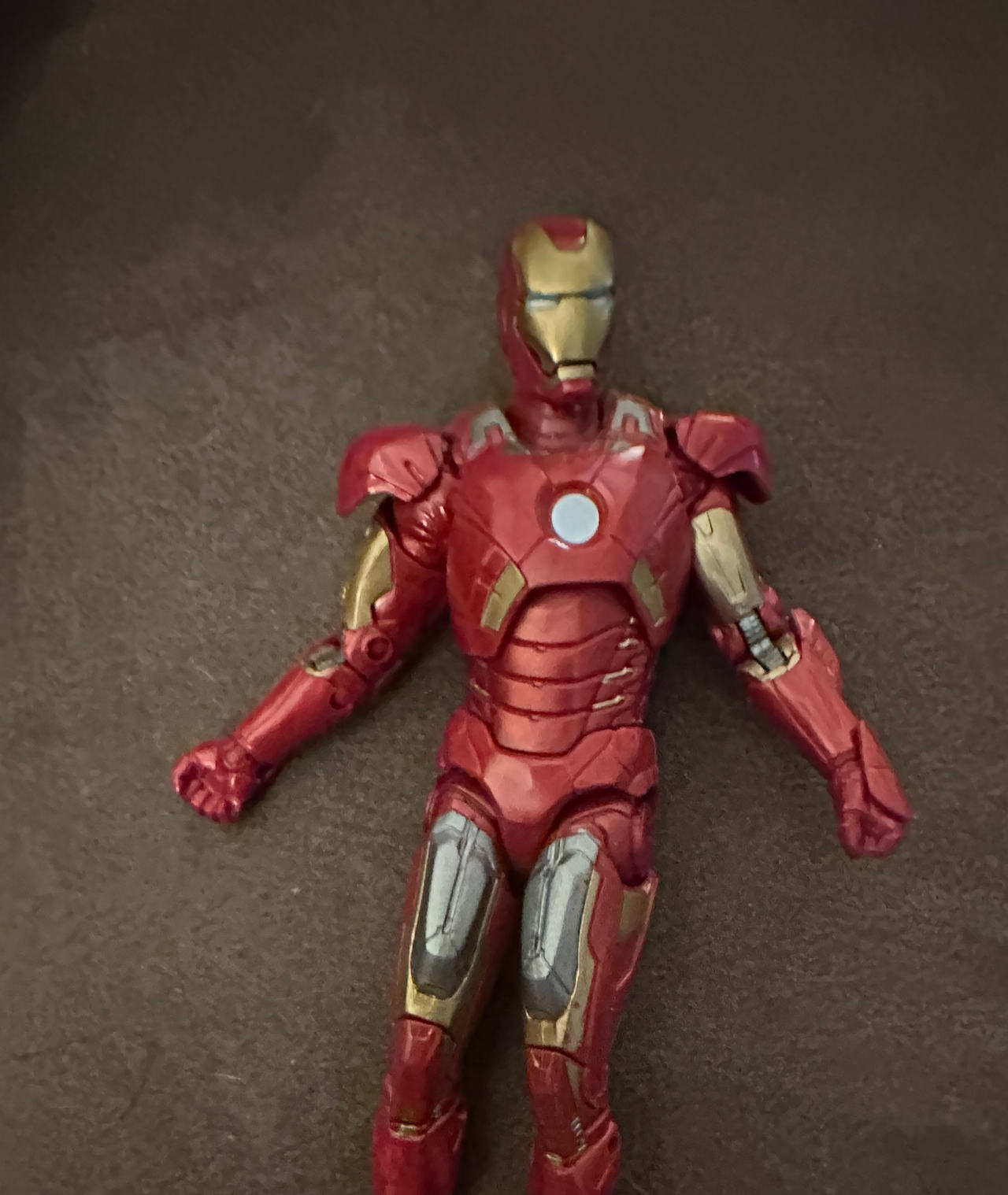 Hasbro Marvel Legends Iron Man Mark VI Action Figure