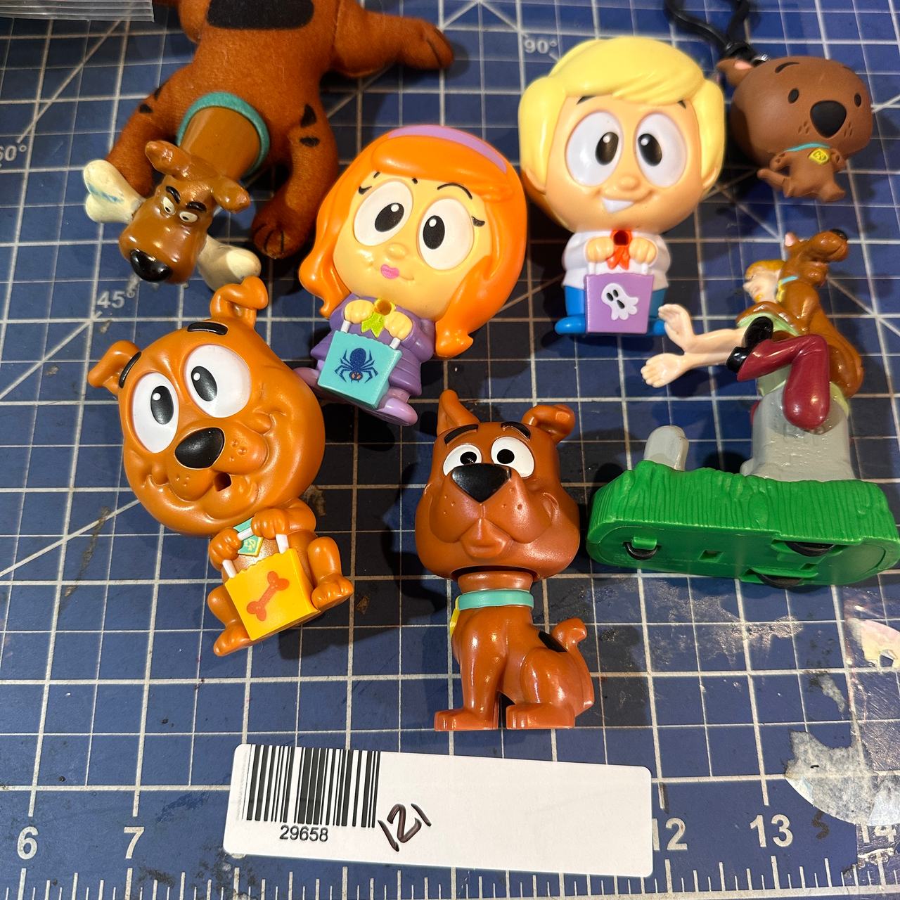 Scooby-Doo Mixed Toy Figure Lot 121