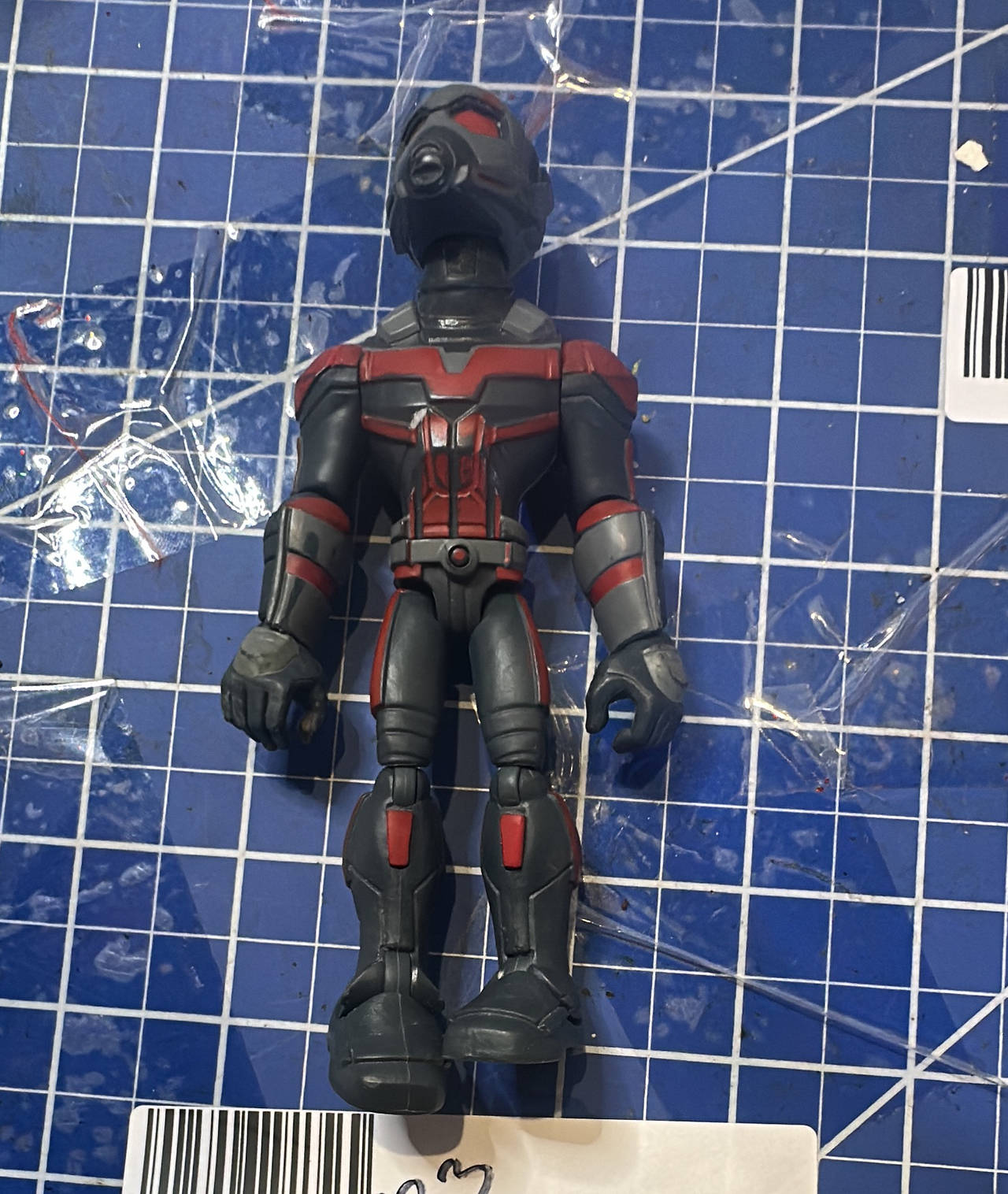 Hasbro Marvel Avengers Ant-Man Action Figure. 123