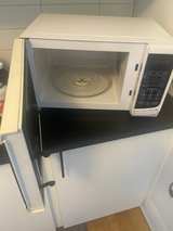 Danby Microwave Oven - Image 2