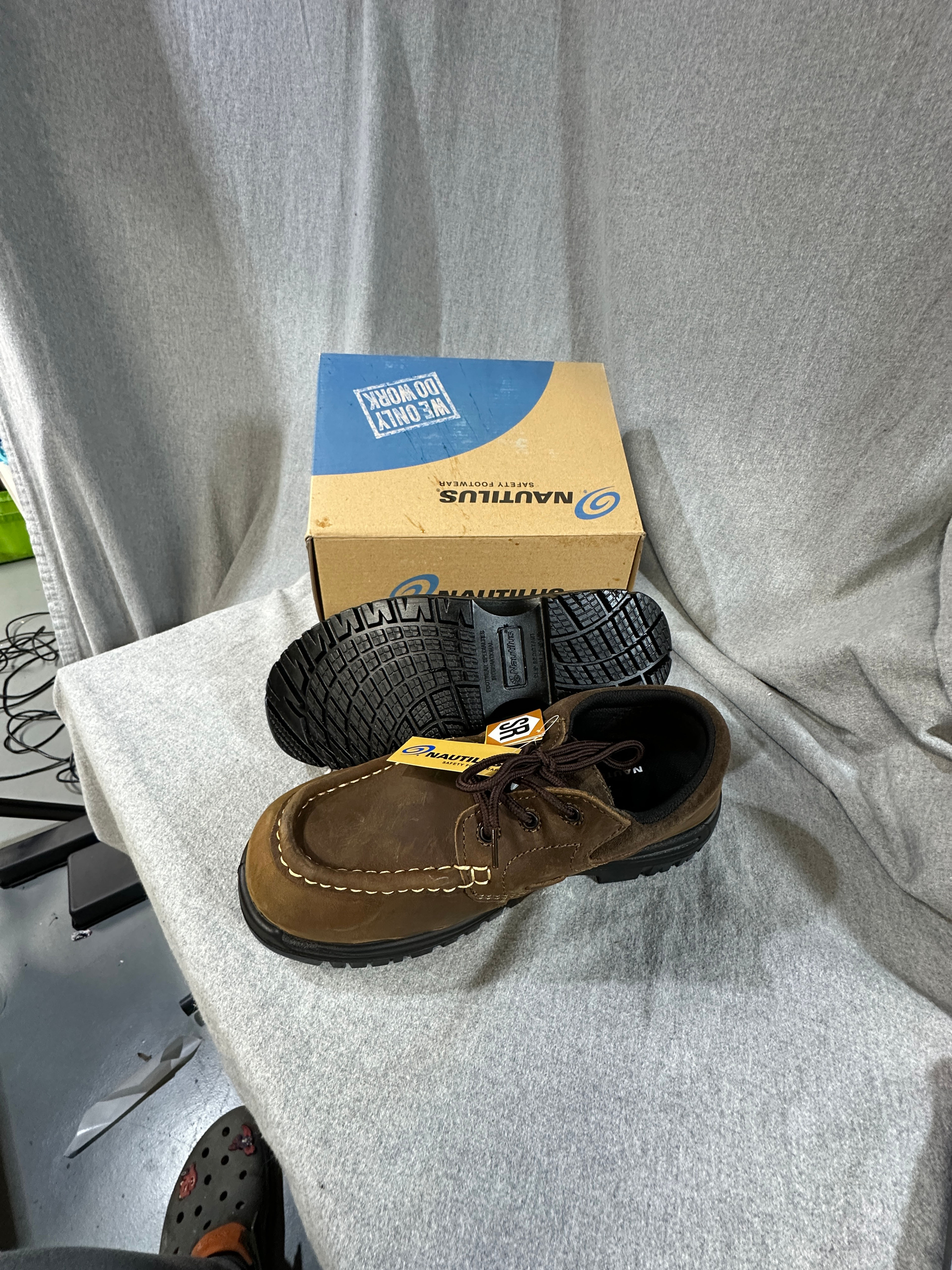 Nautilus Men's N1826 Composite Toe Work Shoe 8.5W US