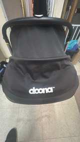 Doona Infant Car Seat/Stroller + Canopy + travel Bag + Dock - Image 5