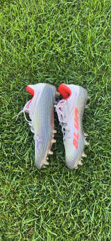 Under Armour Soccer Cleats Women's Size 9 - Image 2